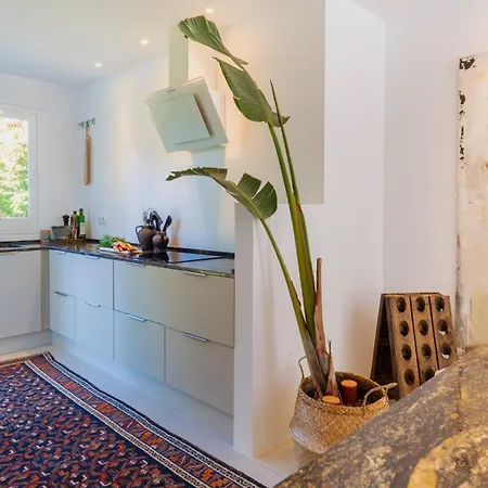 Unique Luxury Side With Heated Pool Marbella